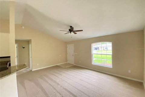 Villa ou maison à louer à Ocala, Floride: 3 chambres, 120.12 m2 № 2424010 - photo 6