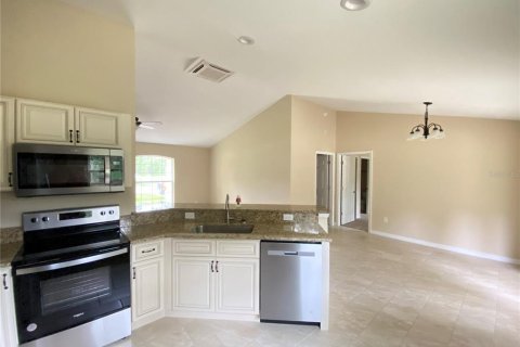 Villa ou maison à louer à Ocala, Floride: 3 chambres, 120.12 m2 № 2424010 - photo 11