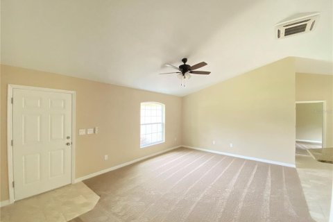 Villa ou maison à louer à Ocala, Floride: 3 chambres, 120.12 m2 № 2424010 - photo 4