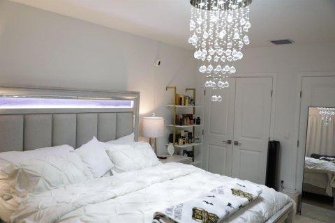 Touwnhouse à vendre à Deerfield Beach, Floride: 3 chambres, 144.37 m2 № 2088363 - photo 12