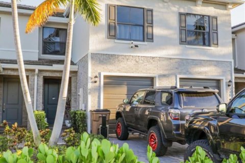 Touwnhouse à vendre à Deerfield Beach, Floride: 3 chambres, 144.37 m2 № 2088363 - photo 23