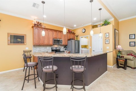 House in Port Charlotte, Florida 2 bedrooms, 167.04 sq.m. № 1784514 - photo 11