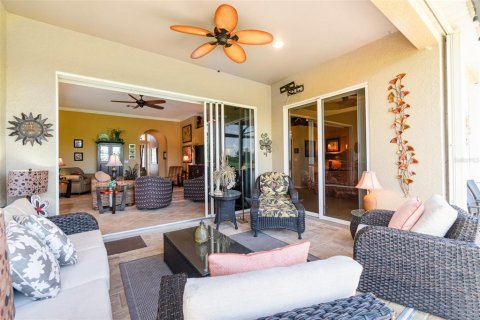 House in Port Charlotte, Florida 2 bedrooms, 167.04 sq.m. № 1784514 - photo 24