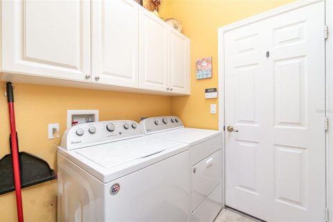 House in Port Charlotte, Florida 2 bedrooms, 167.04 sq.m. № 1784514 - photo 13