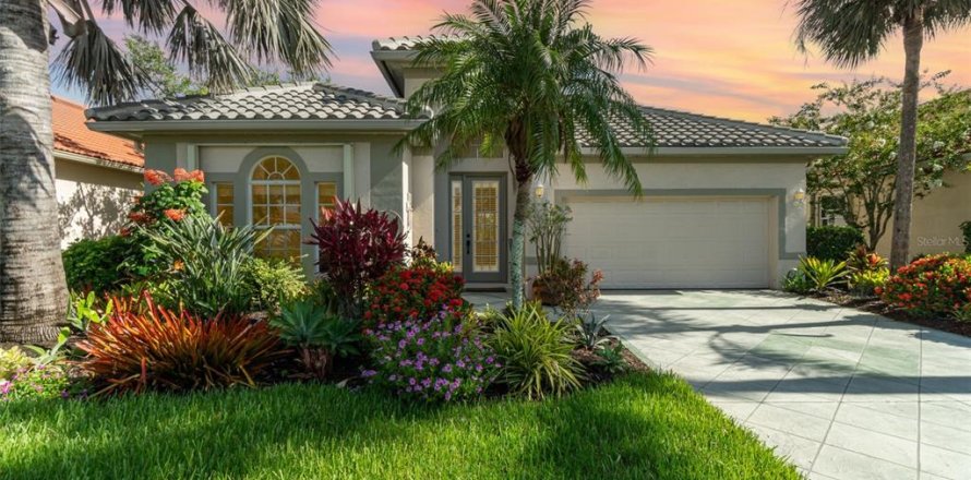 House in Port Charlotte, Florida 2 bedrooms, 167.04 sq.m. № 1784514