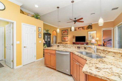 House in Port Charlotte, Florida 2 bedrooms, 167.04 sq.m. № 1784514 - photo 12