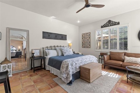 House in Apopka, Florida 2 bedrooms, 253.07 sq.m. № 2122804 - photo 16