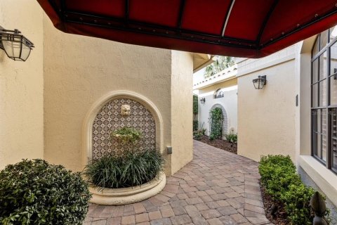 House in Apopka, Florida 2 bedrooms, 253.07 sq.m. № 2122804 - photo 5
