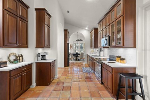 House in Apopka, Florida 2 bedrooms, 253.07 sq.m. № 2122804 - photo 14