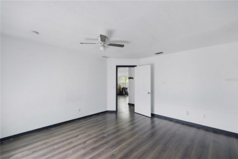 House in Ocala, Florida 3 bedrooms, 127.28 sq.m. № 2098105 - photo 6