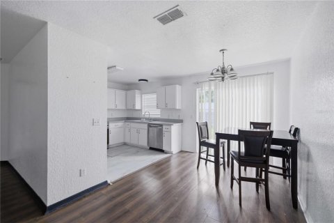 House in Ocala, Florida 3 bedrooms, 127.28 sq.m. № 2098105 - photo 10