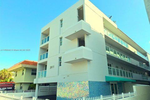 Copropriété à louer à Miami Beach, Floride: 1 chambre, 69.68 m2 № 1952759 - photo 2