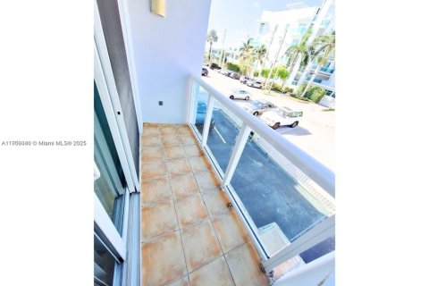 Copropriété à louer à Miami Beach, Floride: 1 chambre, 69.68 m2 № 1952759 - photo 17