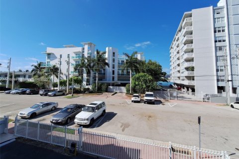 Copropriété à louer à Miami Beach, Floride: 1 chambre, 69.68 m2 № 1952759 - photo 18