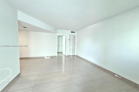 Copropriété à louer à Miami Beach, Floride: 1 chambre, 69.68 m2 № 1952759 - photo 6