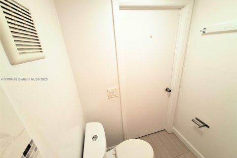 Copropriété à louer à Miami Beach, Floride: 1 chambre, 69.68 m2 № 1952759 - photo 13