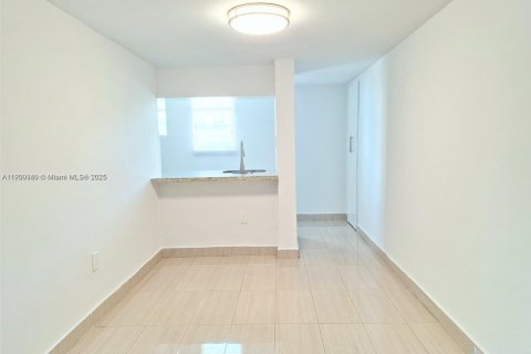 Copropriété à louer à Miami Beach, Floride: 1 chambre, 69.68 m2 № 1952759 - photo 8