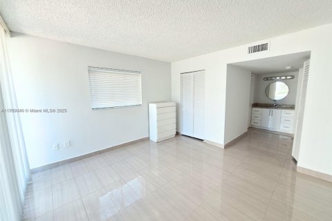 Copropriété à louer à Miami Beach, Floride: 1 chambre, 69.68 m2 № 1952759 - photo 15