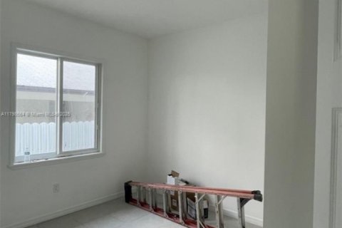 House in Homestead, Florida 4 bedrooms, 181.62 sq.m. № 1676555 - photo 8