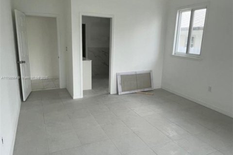 House in Homestead, Florida 4 bedrooms, 181.62 sq.m. № 1676555 - photo 6