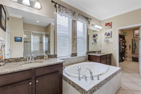 House in Sarasota, Florida 4 bedrooms, 261.24 sq.m. № 1777878 - photo 19