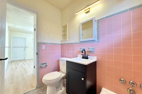 Apartment in North Miami, Florida 1 bedroom, 521.83 sq.m. № 2000070 - photo 11