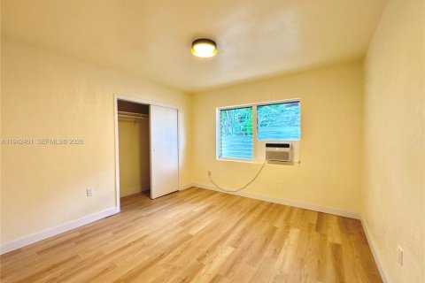 Apartment in North Miami, Florida 1 bedroom, 521.83 sq.m. № 2000070 - photo 12