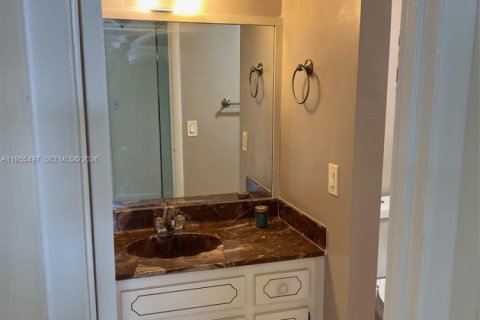 Купить кондоминиум в Норт-Майами, Флорида 1 спальня, 63.64м2, № 2017710 - фото 4