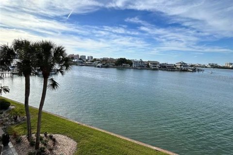 Condo in Clearwater, Florida, 2 bedrooms № 2148506 - photo 8