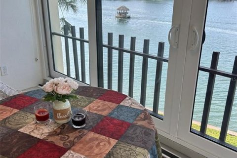 Condo in Clearwater, Florida, 2 bedrooms № 2148506 - photo 6