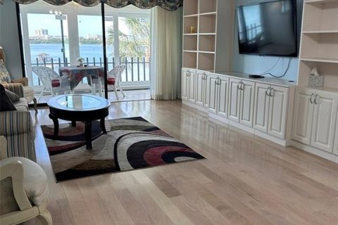 Condo in Clearwater, Florida, 2 bedrooms № 2148506 - photo 13
