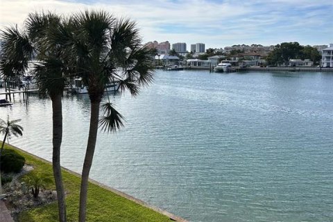 Condo in Clearwater, Florida, 2 bedrooms № 2148506 - photo 3