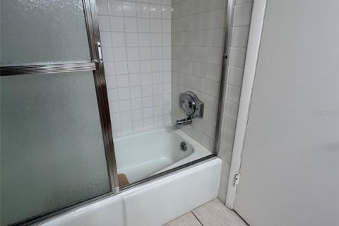 Condo in Clearwater, Florida, 2 bedrooms № 2148506 - photo 30