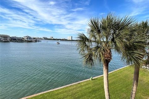 Condo in Clearwater, Florida, 2 bedrooms № 2148506