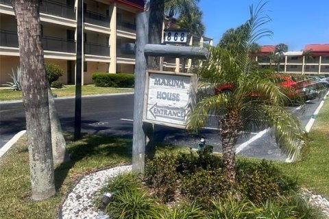 Condo in Clearwater, Florida, 2 bedrooms № 2148506 - photo 2