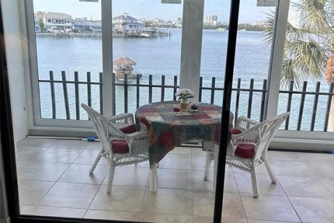Condo in Clearwater, Florida, 2 bedrooms № 2148506 - photo 4