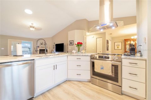 Villa ou maison à vendre à Winter Haven, Floride: 2 chambres, 142.88 m2 № 2238868 - photo 11
