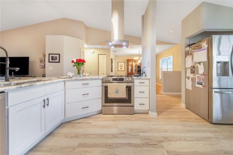 Villa ou maison à vendre à Winter Haven, Floride: 2 chambres, 142.88 m2 № 2238868 - photo 10