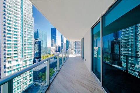 Condo in Miami, Florida, 2 bedrooms  № 2068506 - photo 19