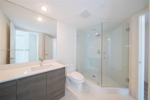 Condo in Miami, Florida, 2 bedrooms  № 2068506 - photo 17