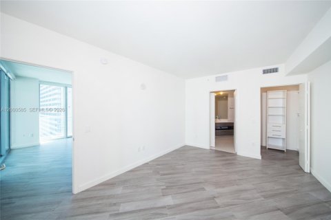 Condo in Miami, Florida, 2 bedrooms  № 2068506 - photo 7