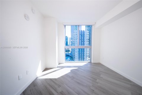 Condo in Miami, Florida, 2 bedrooms  № 2068506 - photo 13