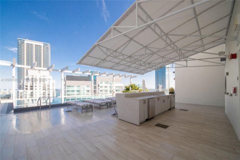 Condo in Miami, Florida, 2 bedrooms  № 2068506 - photo 21