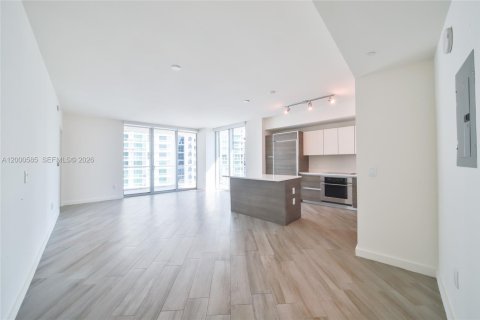 Condo in Miami, Florida, 2 bedrooms  № 2068506
