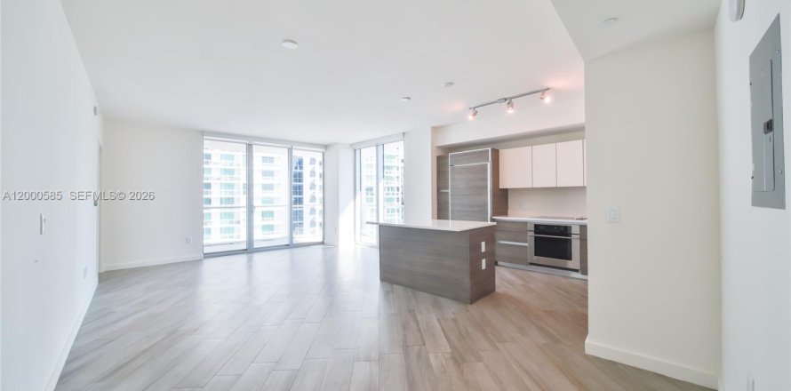 Condo in Miami, Florida, 2 bedrooms  № 2068506