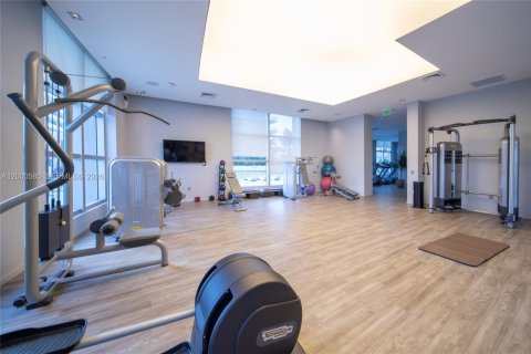 Condo in Miami, Florida, 2 bedrooms  № 2068506 - photo 25