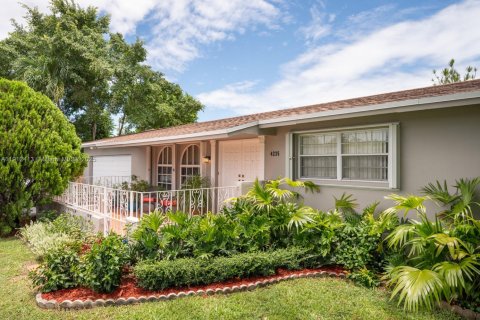 Купить виллу или дом в Майами, Флорида 4 спальни, 184.69м2, № 1968173 - фото 20