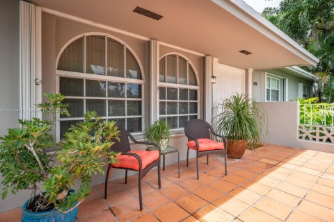 Купить виллу или дом в Майами, Флорида 4 спальни, 184.69м2, № 1968173 - фото 2