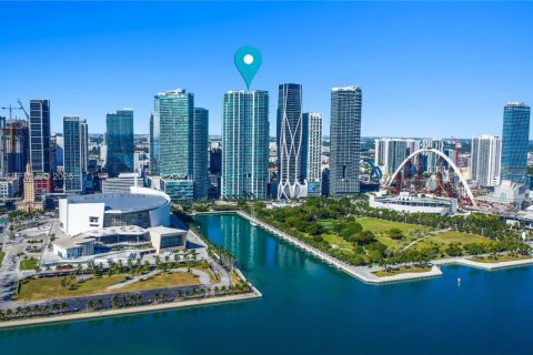 Condo in Miami, Florida, 3 bedrooms № 2057539 - photo 14