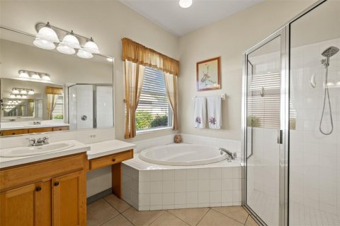 House in Palmetto, Florida 3 bedrooms, 200.85 sq.m. № 1608900 - photo 14